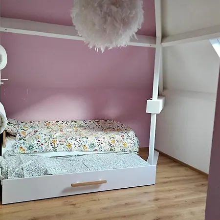 Holiday home Maison Spacieuse 8 Personnes A